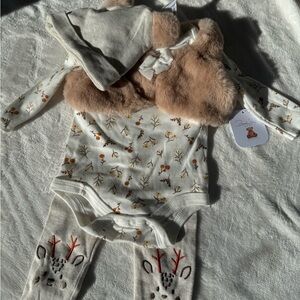 Baby Outfit with Faux Fur Vest and Reindeer Leggings